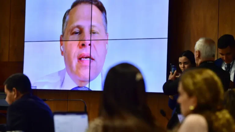 Áudio Revela Preocupações sobre Ações de Relatórios Eleitorais no STF